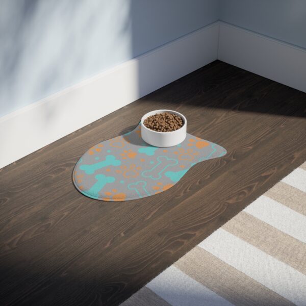 Colorful Pet Feeding Mats with Fun Bones & Paws Design-Light Grey - Image 10
